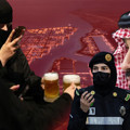Selman’ın yeni Suudi Arabistan’ı: 70 yıllık tabu yıkıldı: Alkol raflarda, kadınlar yollarda…