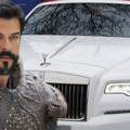 Burak Özçivit'in 35 milyonluk yeni oyuncağı! Etiler trafiğinde görüntülendi…