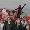 Kadın akrobasi pilotundan dev şov: Çocuklar gülsün diye hava şartlarına aldırmadı