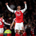 Arsenal Premier Lig şampiyonluğuna bir maç uzaklıkta