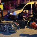Panik yapan motokurye motosikletle birlikte devrilerek yaralandı