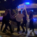 Çocukların bıçaklı kavgası büyüdü: Aileler birbirine girdi