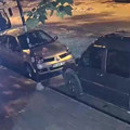 Park halindeki kamyonete çarpıp kaçtı: Kaza kamerada