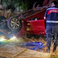 Kontrolden çıkan otomobil şarampole yuvarlandı: 3 kişi yaralandı
