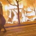Avcılar’da TIR parkında yangın: 5 araç kullanılamaz hale geldi
