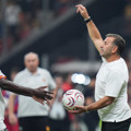Okan Buruk'tan galibiyet sonrası transfer mesajı