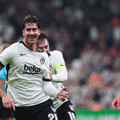Beşiktaş'ta gecenin yıldızı Vlahovic Fenerbahçe derbisine dikkat çekti