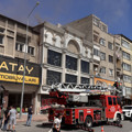 Kayseri’de avize imalathanesinin çatısında yangın çıktı