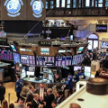 Enflasyon alarmı Wall Street’i sarstı: Gözler Fed’in faiz kararında