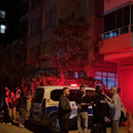 3 katlı binanın zemini çöktü: 40 kişi apar topar tahliye edildi