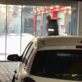 Çiçekçi dükkanına kurşun yağmuru
