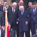 Bahçeli ve Dervişoğlu kol kola girdi: Anıtkabir'in merdivenlerinden beraber indiler
