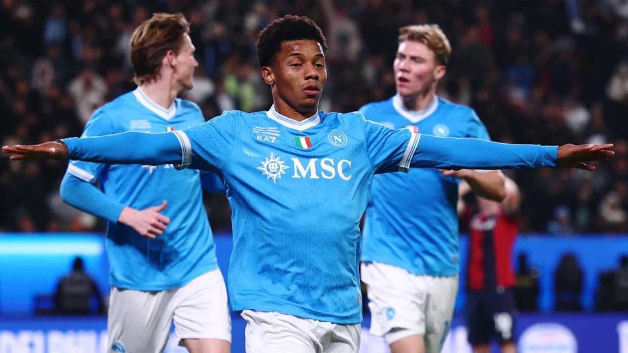 Napoli İtalya Süper Kupası'nda yıllar sonra zafere…