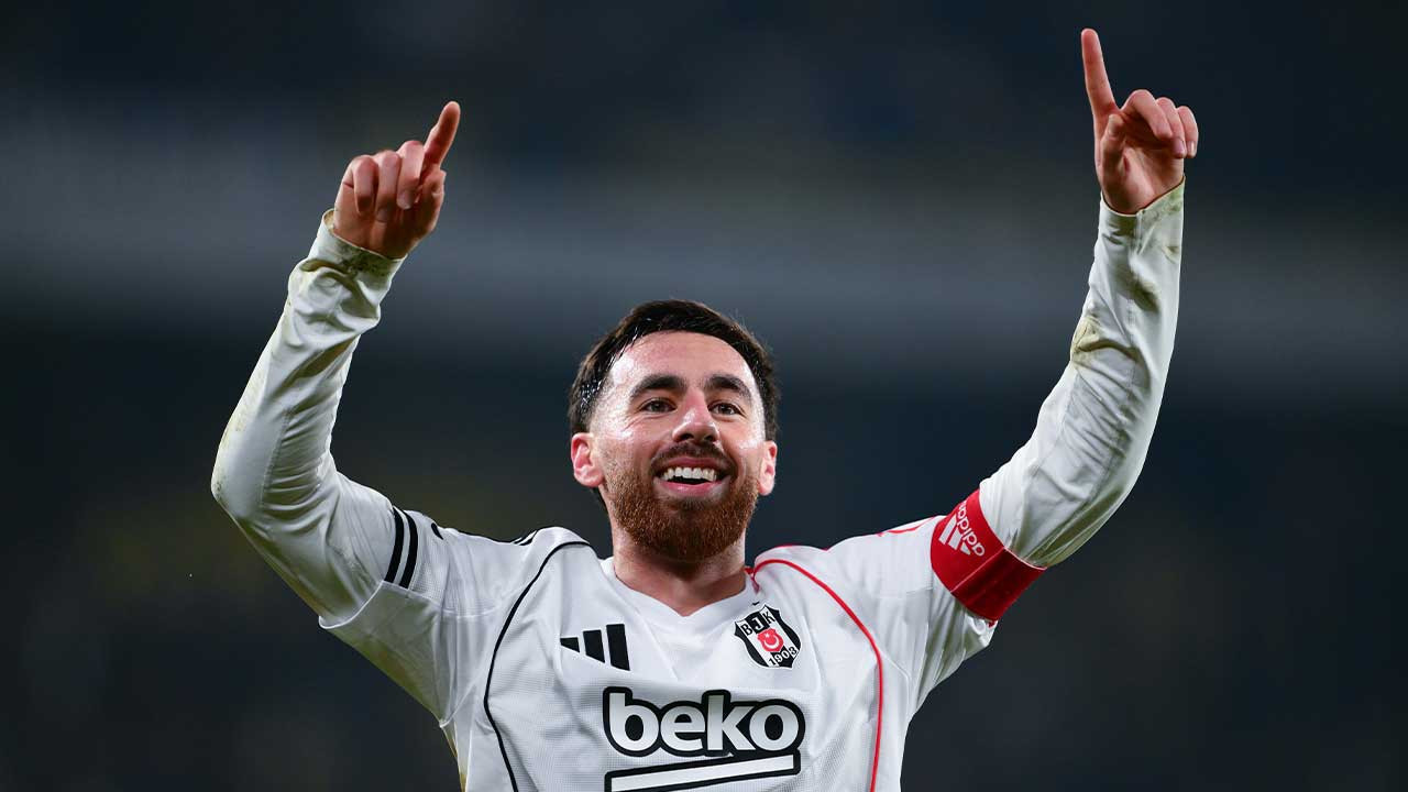 Orkun Kökçü maç sonu isyan etti: 'Yüzde yüz oynamama engel oluyor'