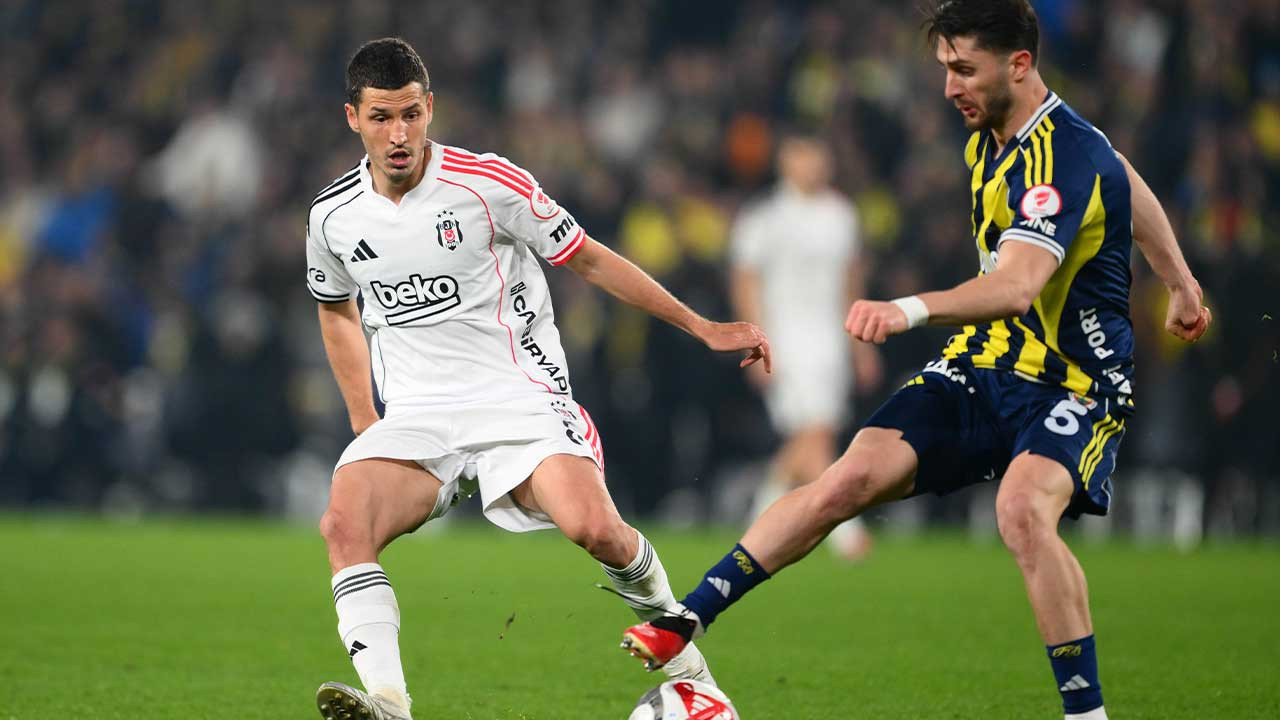 Salih Uçan'dan hakem kararlarına tepki: 'Beşiktaş'a kartlar basit çıkıyor'