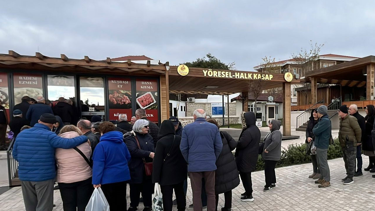 2025'in özeti... Vatandaş ucuz et için kuyruğa girdi