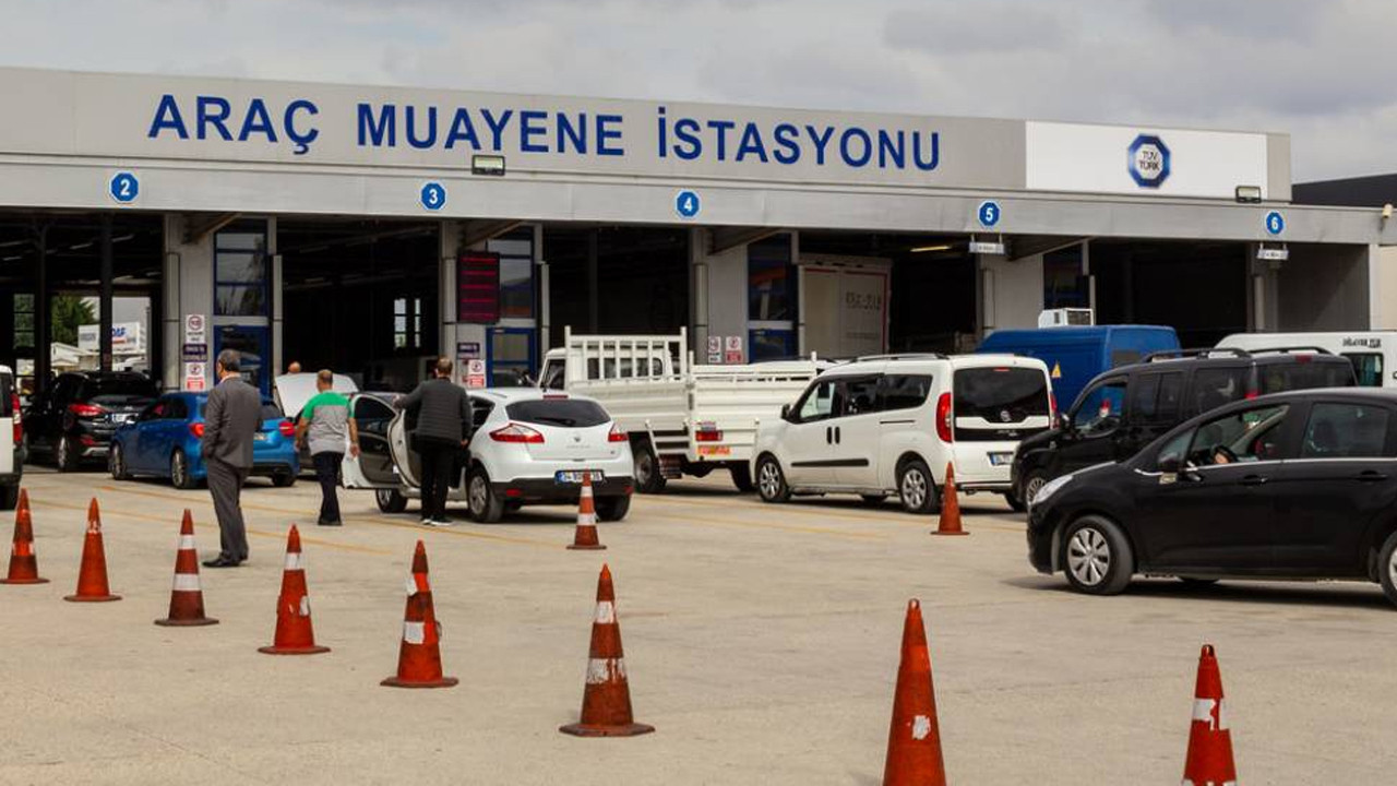 Araç muayeneyi erteleyen yandı! TÜVTÜRK’ten hafta sonu hamlesi