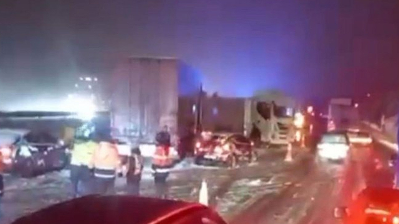 Bolu'da 6 araçlık feci kaza! Trafik durdu