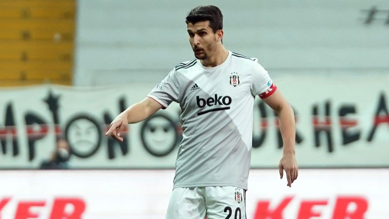 Eski kaptandan Beşiktaş'a Necip Uysal tepkisi: 'Bu muamele Türk futbolunun özeti'