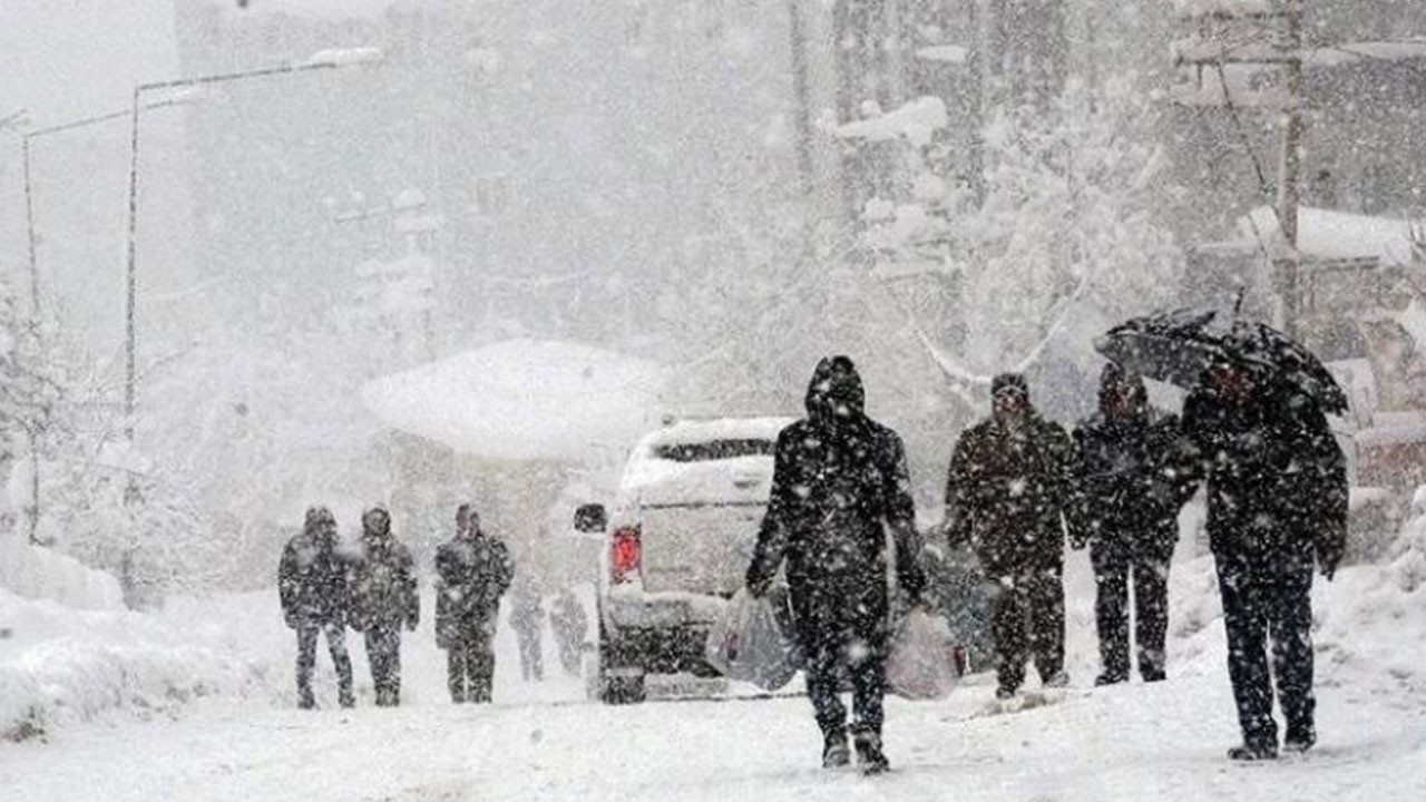 25 ile kuvvetli kar yağışı geliyor! Bakanlık tarih verdi