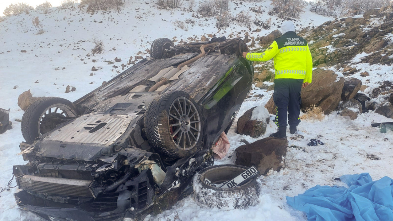 Bingöl'de korkunç kaza: Otomobil şarampole uçtu!