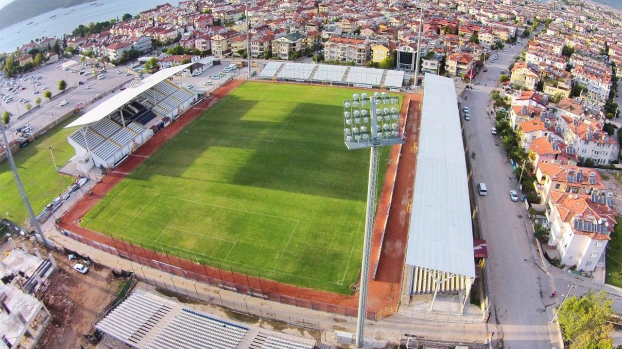 Fethiye'de Galatasaray bereketi! Ekstra tribün inşası sürüyor, tarihi bilet fiyatı
