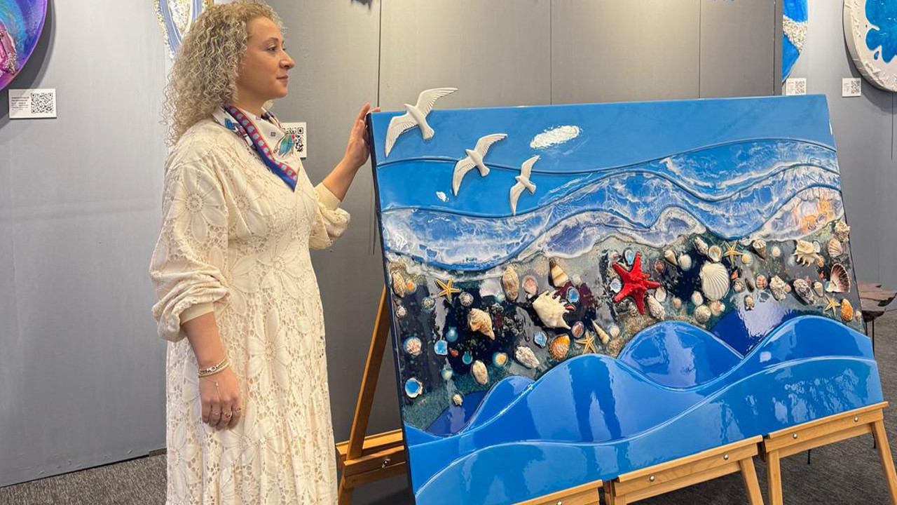 “Zamanın Ötesinde” İffet Saraçoğulları’ndan zamana dokunan soyut bir deneyim