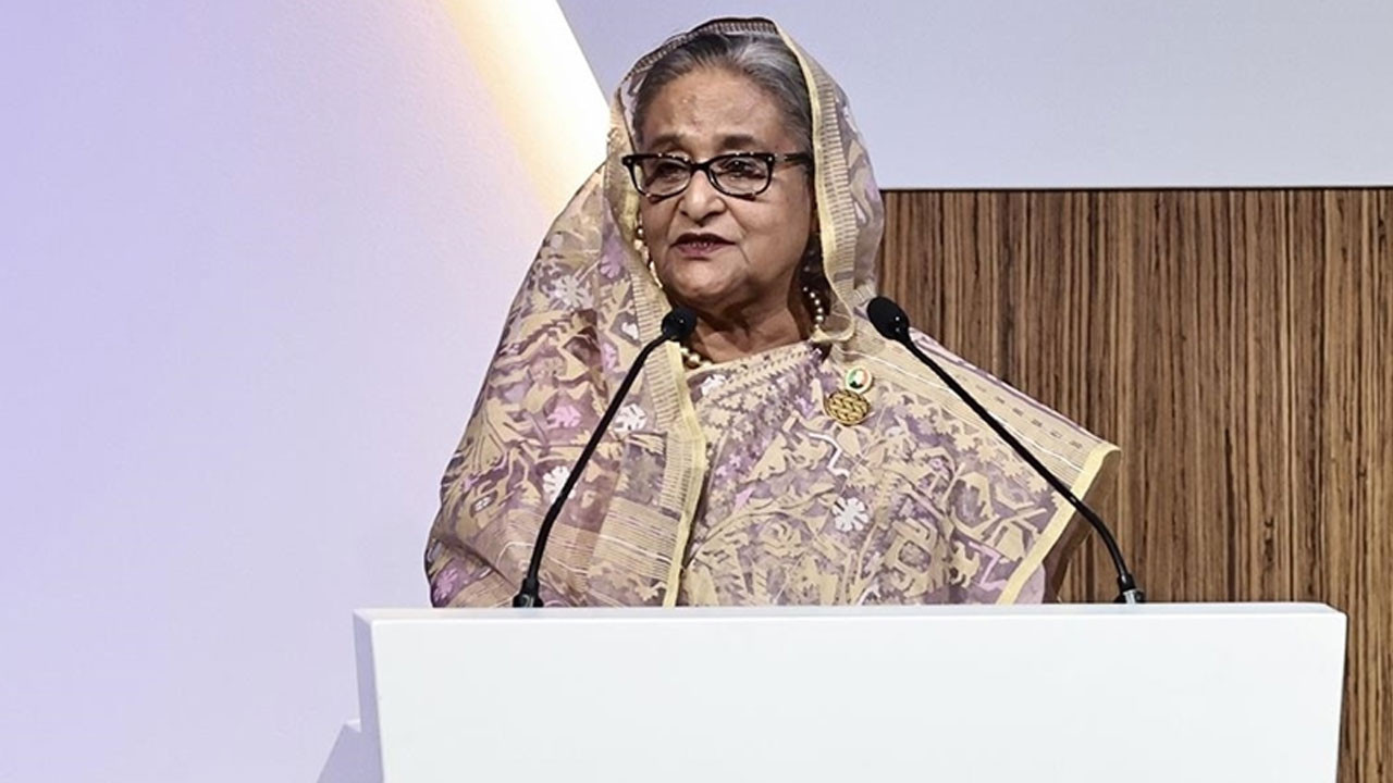 Bangladeş'in ilk kadın başbakanı hayatını kaybetti