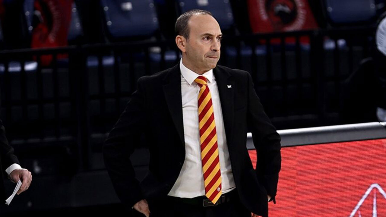 Galatasaray'da derbi mağlubiyeti sonrası yollar ayrıldı