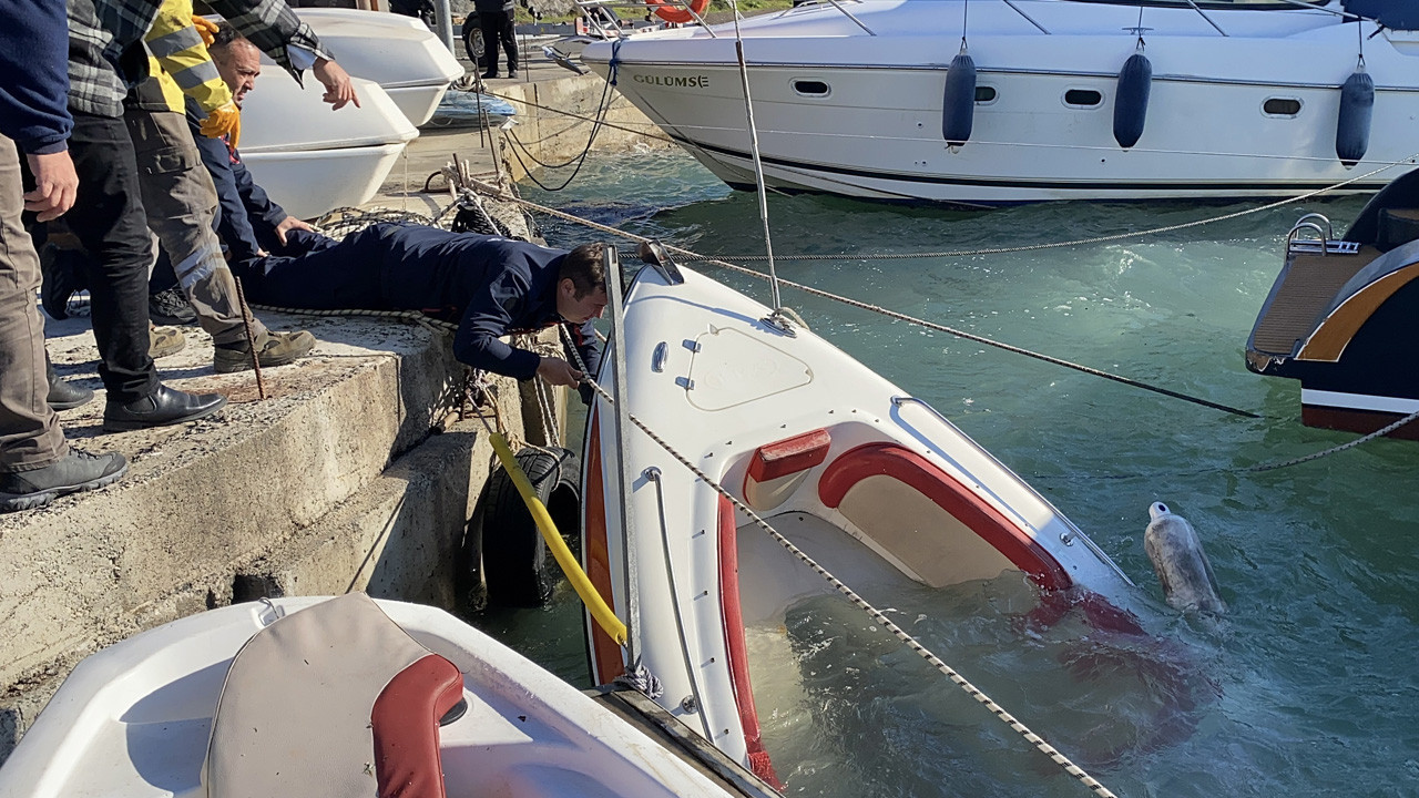 Marinada korku dolu dakikalar! Tekne halatla birlikte denize çakıldı