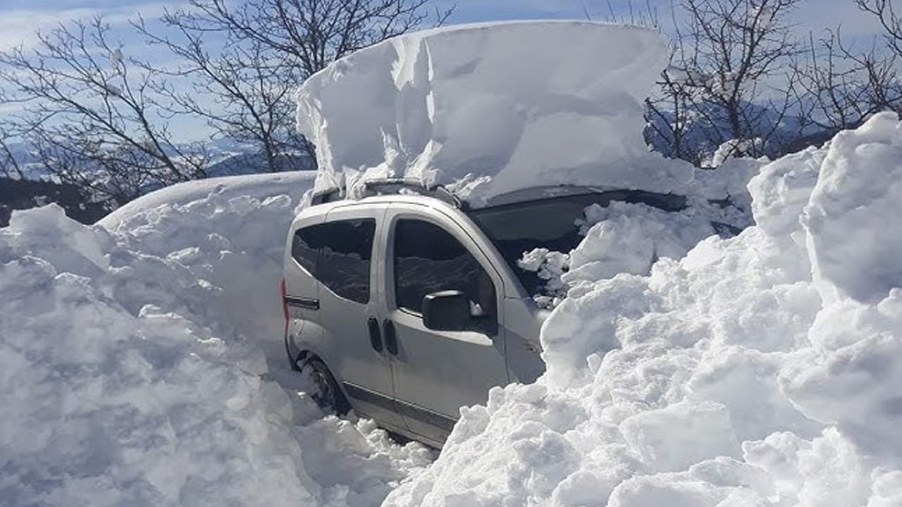 Şavşat’ta kar nedeniyle eğitime ara