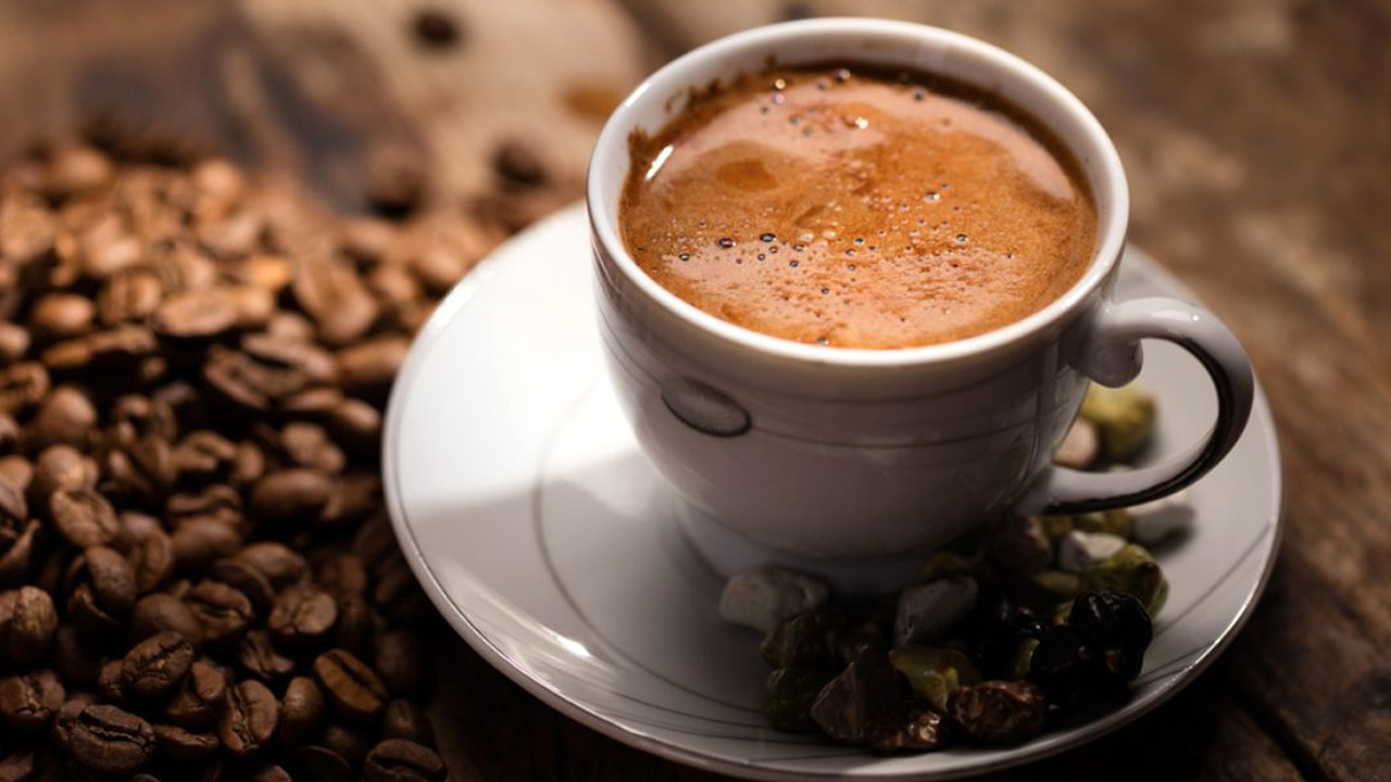 Türk kahvesine 1 kaşık eklemeniz yeterli! İştahı bastırır kan şekerini korur