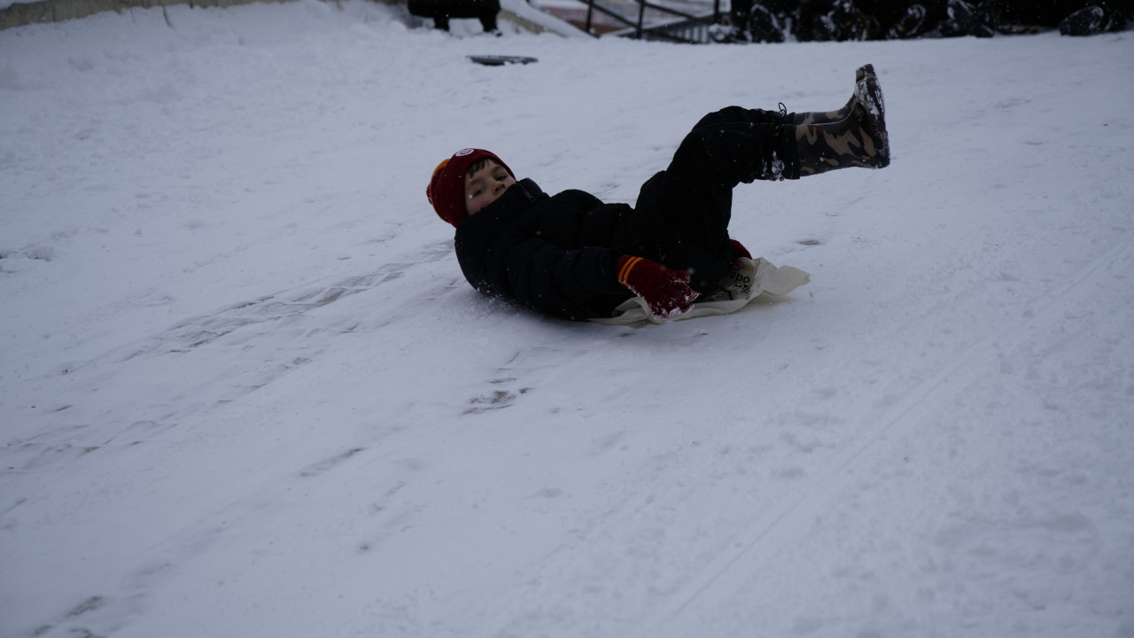 Gümüşhane'de kar tatili eğlenceye dönüştü