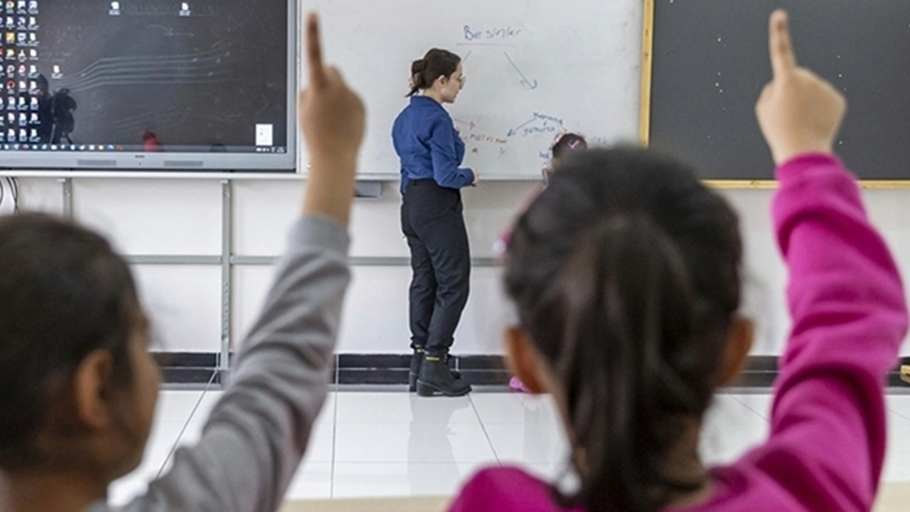 Kar yağdı faturası öğretmene kesildi: Ek ders ücreti geri istendi