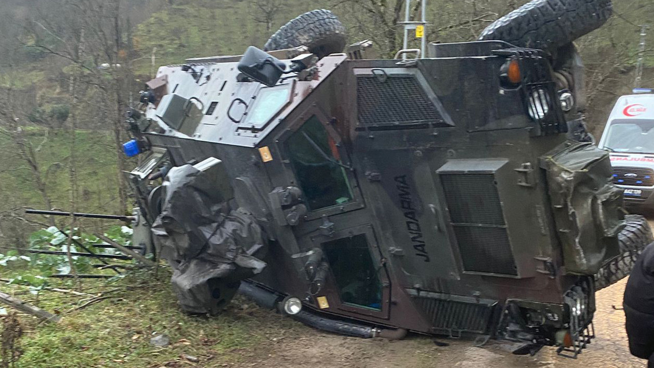 Ordu’da askeri zırhlı araç ile sivil otomobil çarpıştı