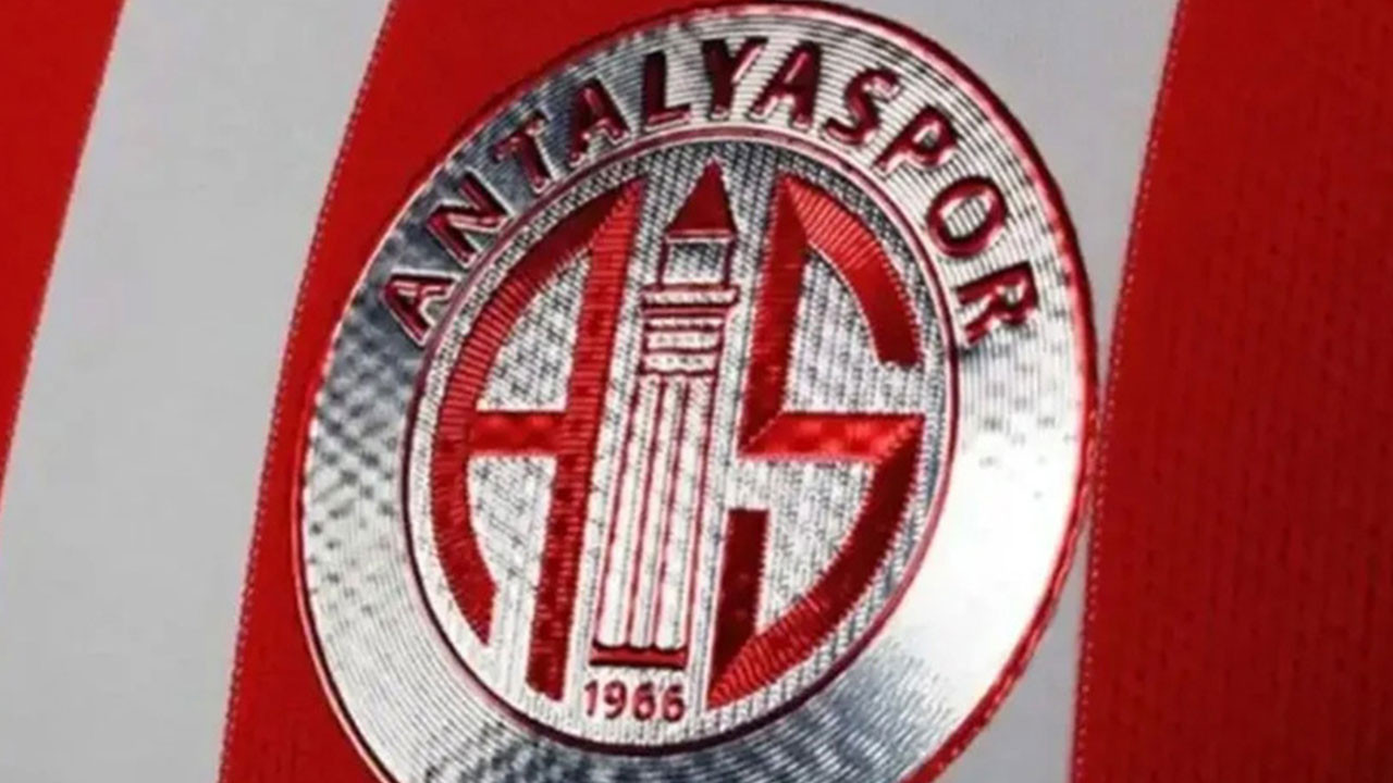 Antalyaspor'da sezonun üçüncü teknik direktörü belli oldu