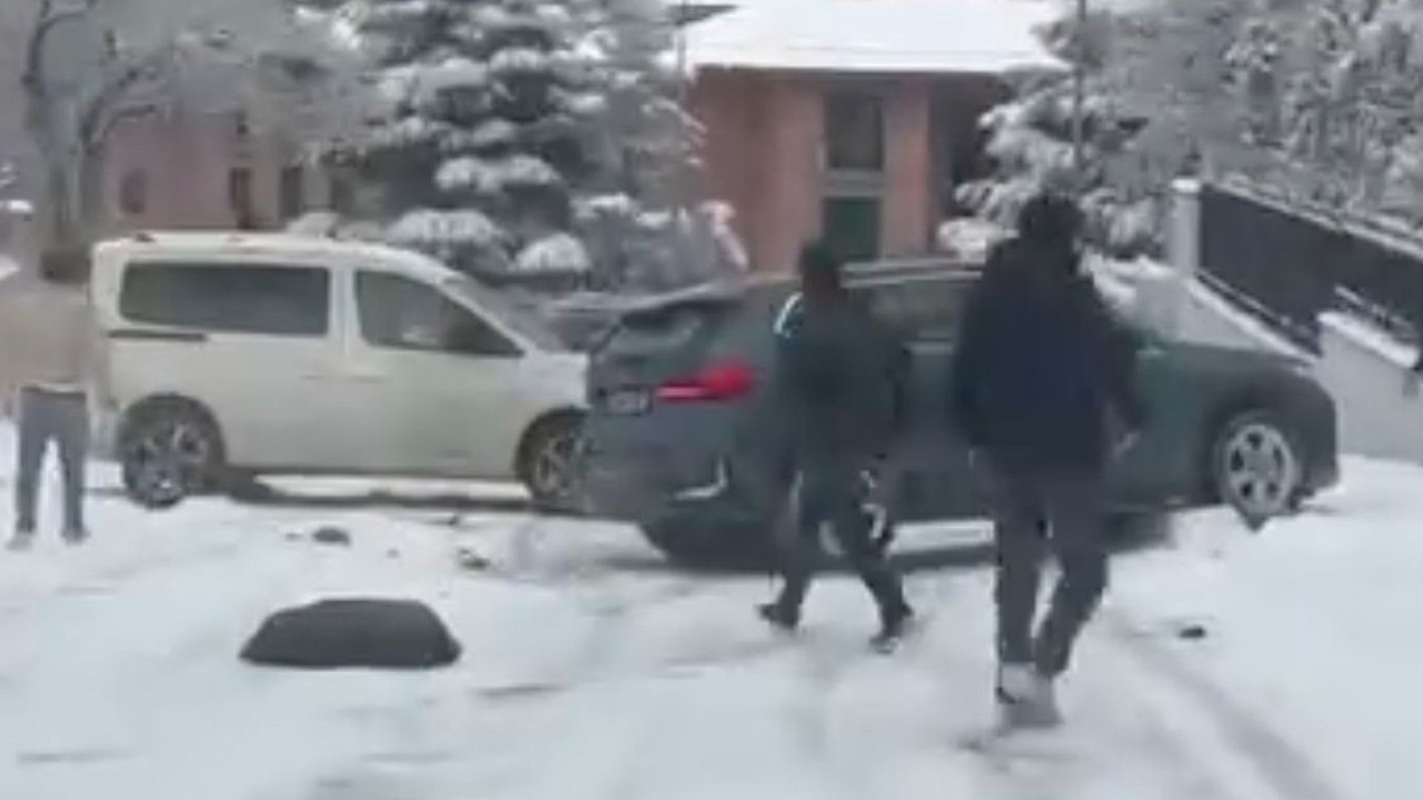 Bursa’da korku dolu anlar: Kayan araç vatandaşların arasına daldı