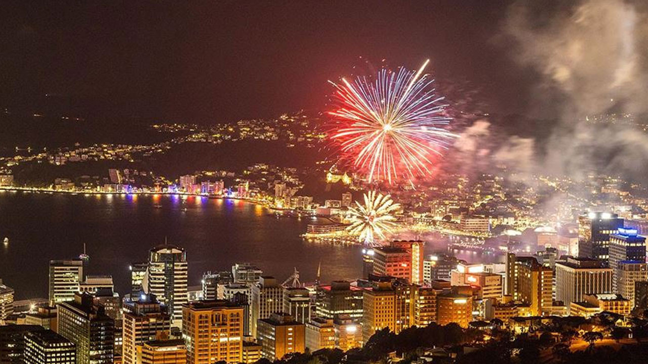 Dünya 2026’ya coşkuyla girdi