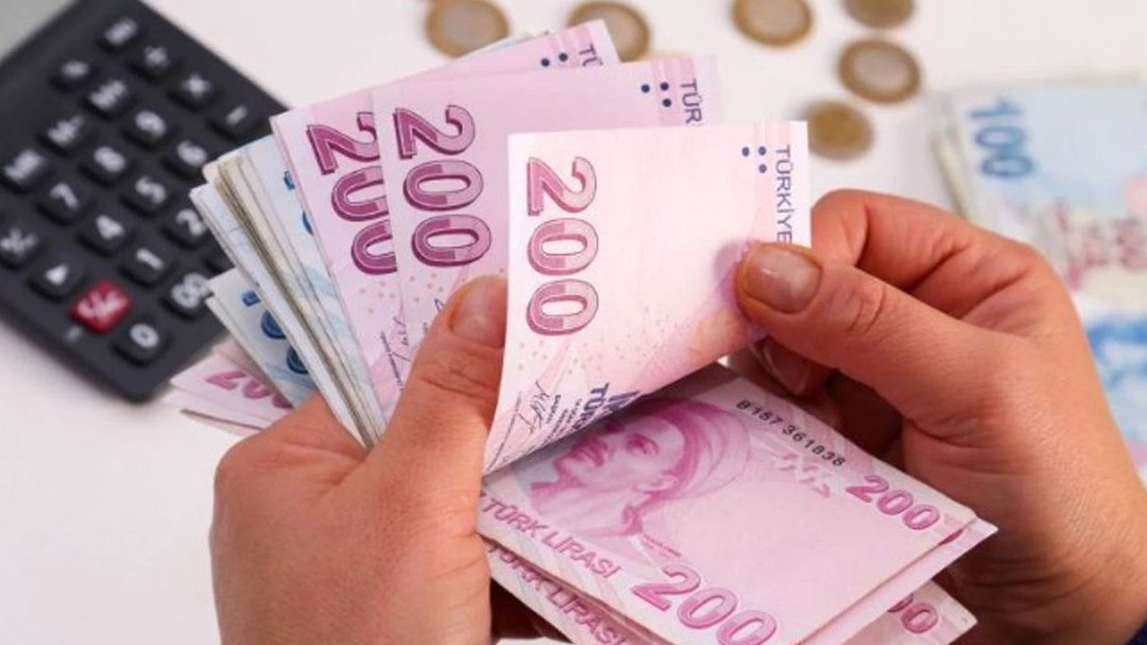 Emekli promosyonları uçuşa geçti: En yüksek o banka devi veriyor