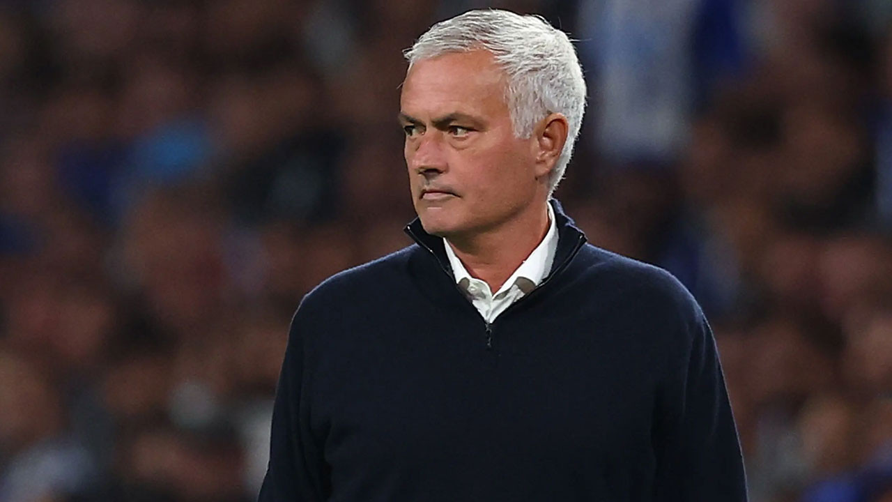 Mourinho Trabzonspor'un yıldızını küçümsedi: Transfer sorusuna alaycı yanıt verdi