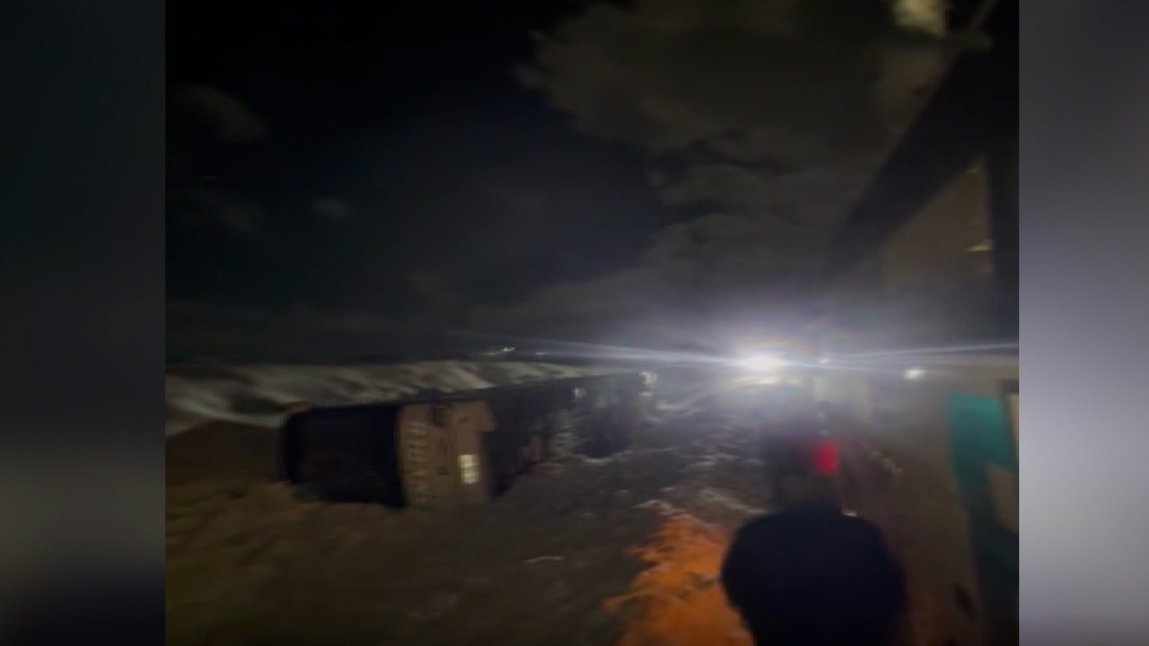 Otobüs şarampole yuvarlandı: Yolcuların çığlık çığlığa kaldı