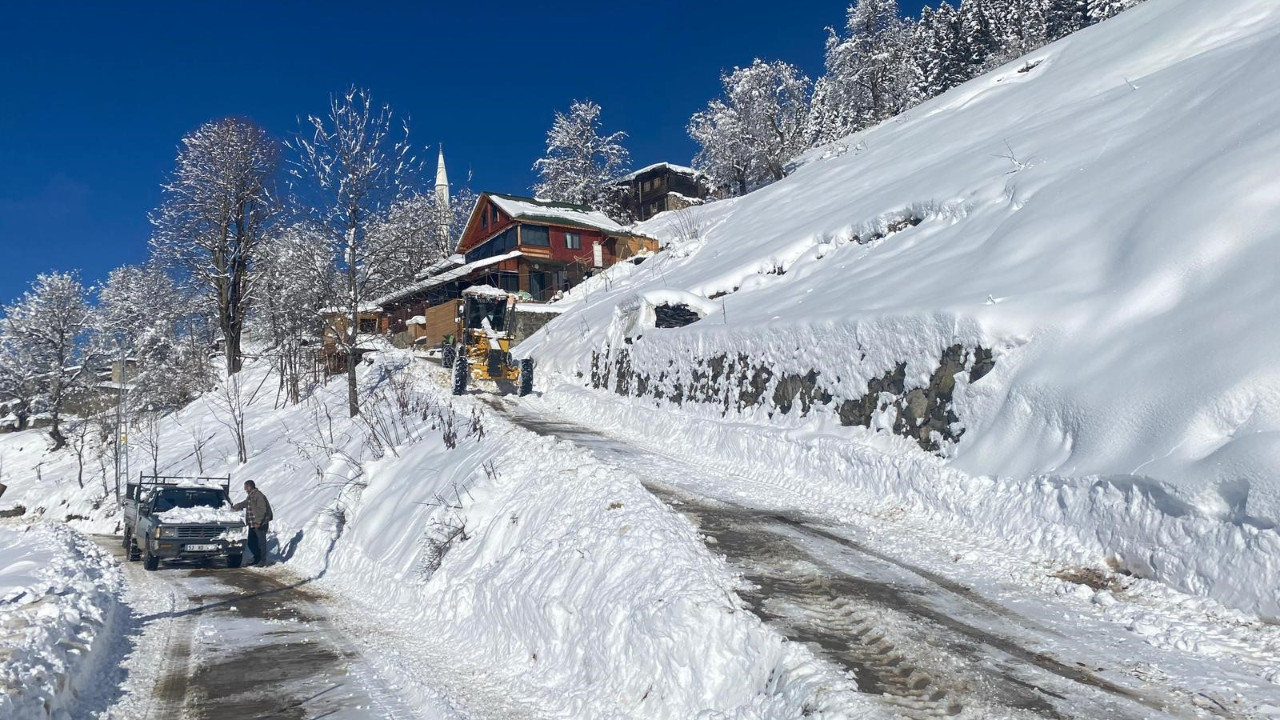 Rize’de kar nedeniyle kapanan köyler