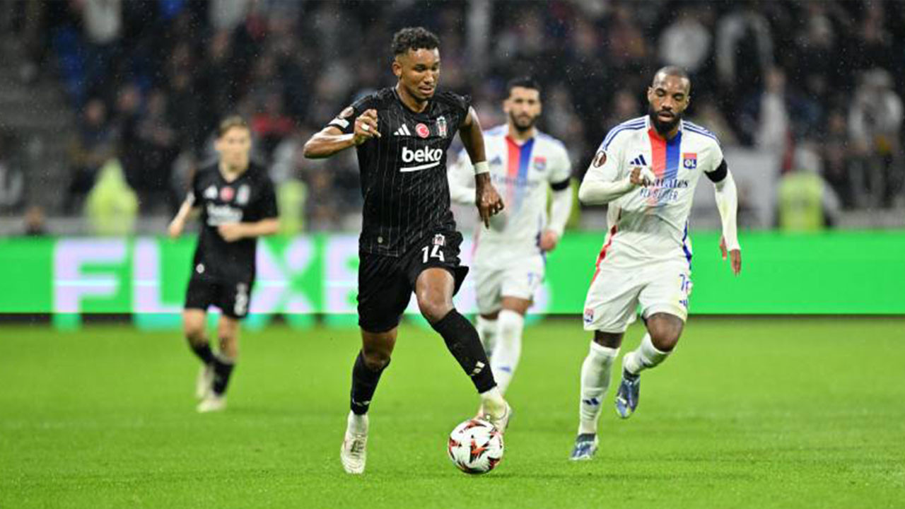 Uduokhai Bundesliga'ya dönüş yolunda rotayı Paris'e kırdı