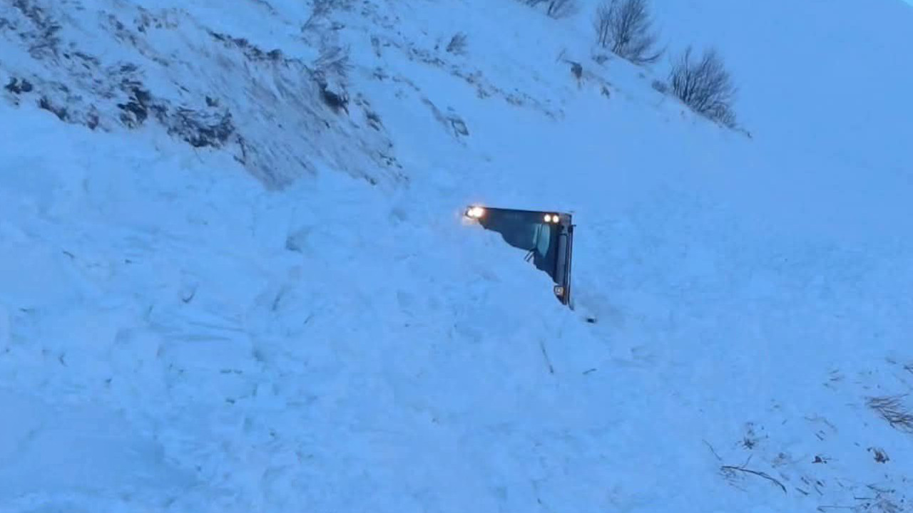 Ardanuç Aksu Yaylası’nda tehlike sürüyor: Aynı bölgede yeniden çığ düştü