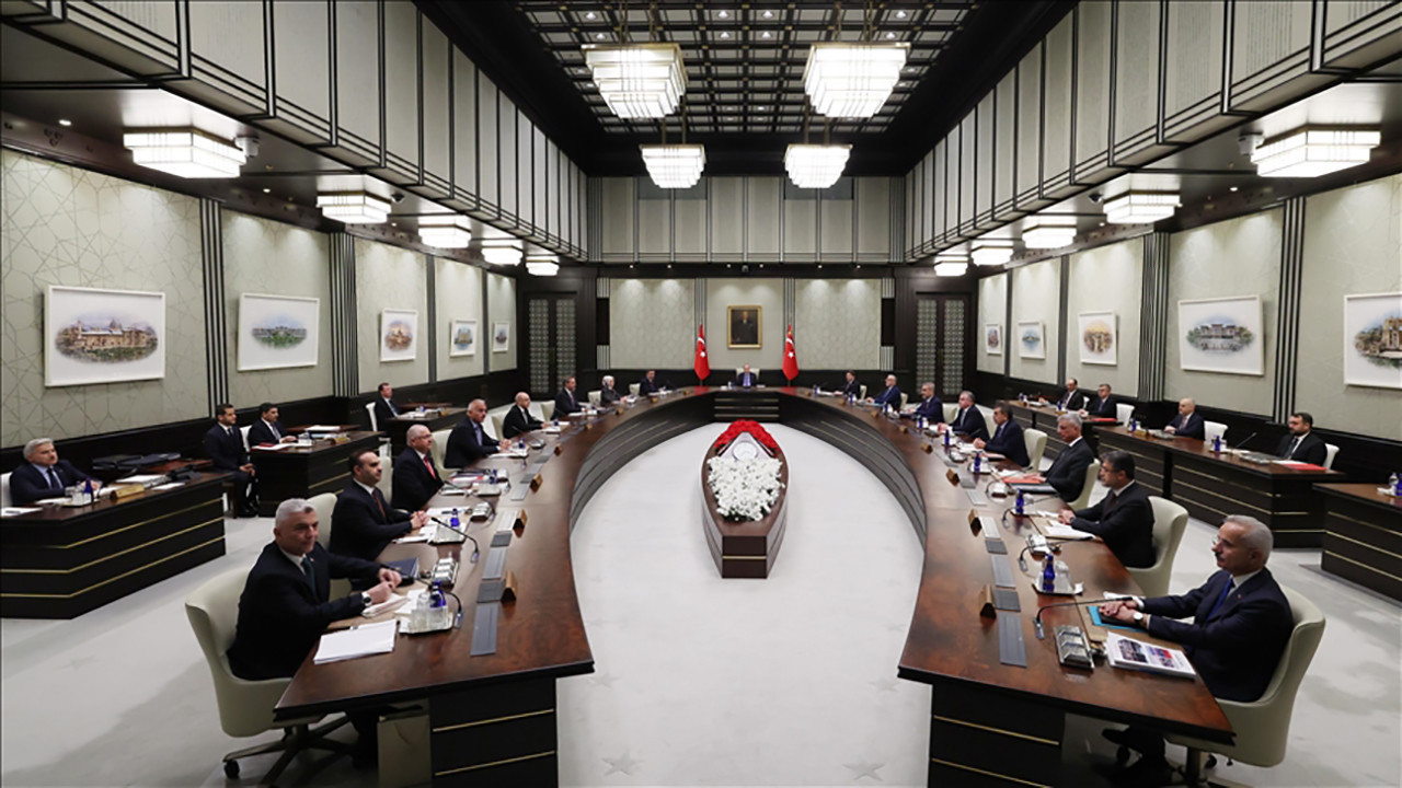 2026'nın ilk kabinesi. Beştepe'de kritik zirve. Venezuela'dan Gazze'ye sıcak gündem