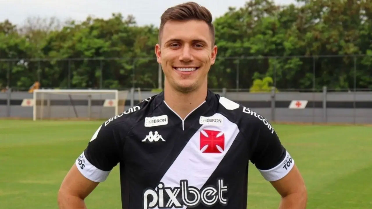 Beşiktaş’ta sol bek için bir transfer adayı daha: Lucas Piton