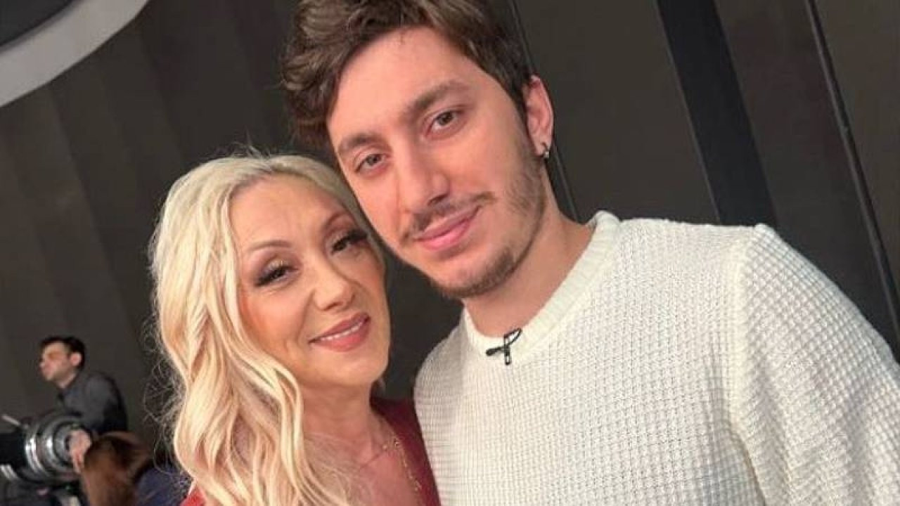 Güllü'nün oğlu Tuğberk'in 'Bitti' paylaşımı merak uyandırdı