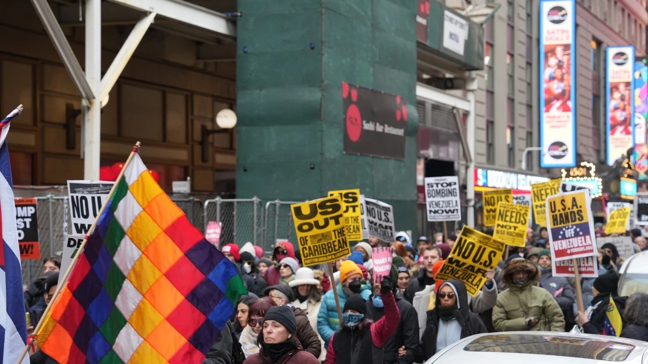 New York’ta binlerce kişi Venezuela için sokağa çıktı