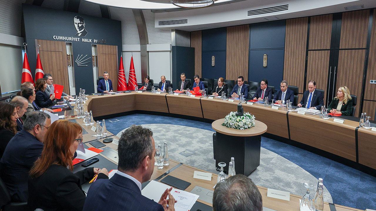 CHP MYK'da stratejik zirve: 5 saatlik toplantıdan "Normalleşme" kararı çıktı