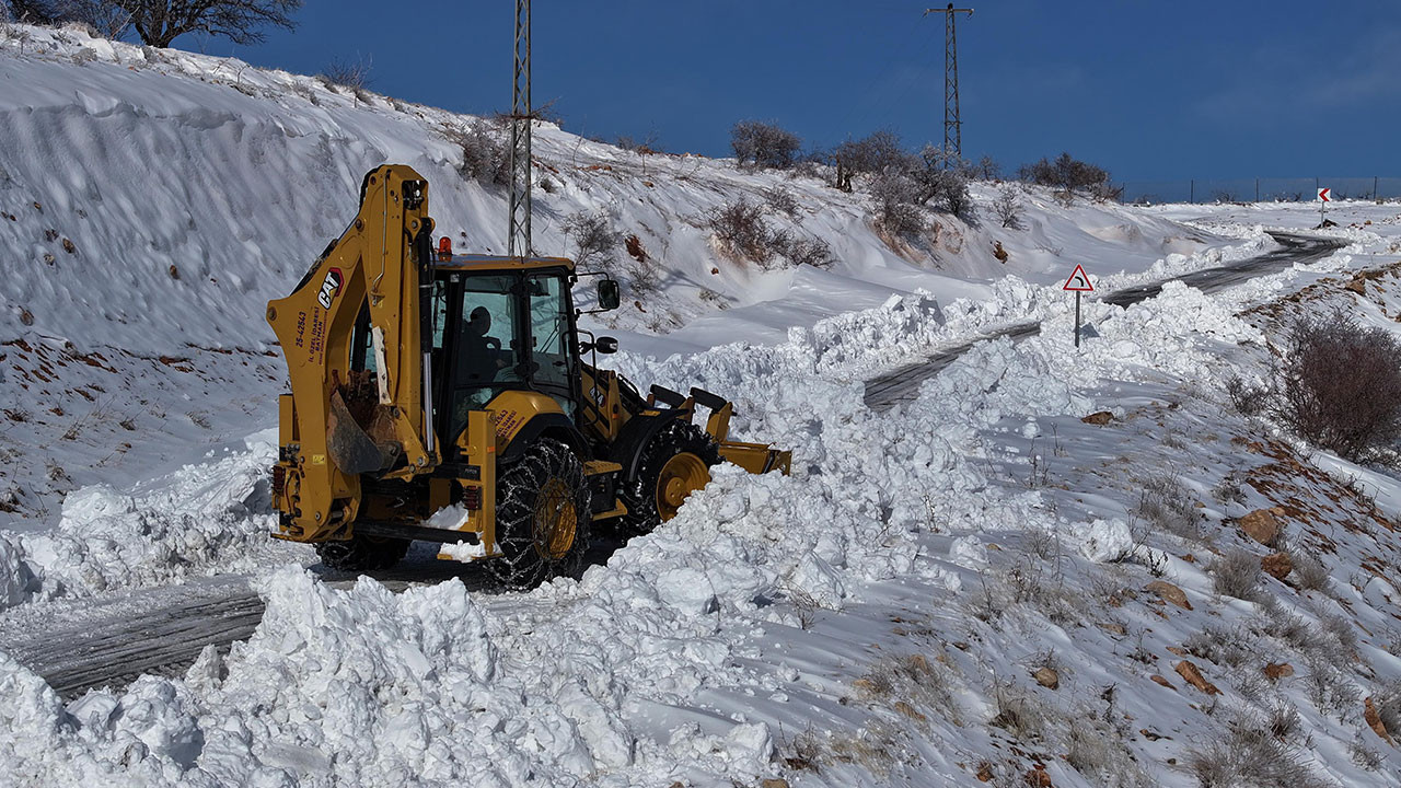 Çok sayıda ilde eğitime kar engeli... Valilikler peş peşe açıkladı